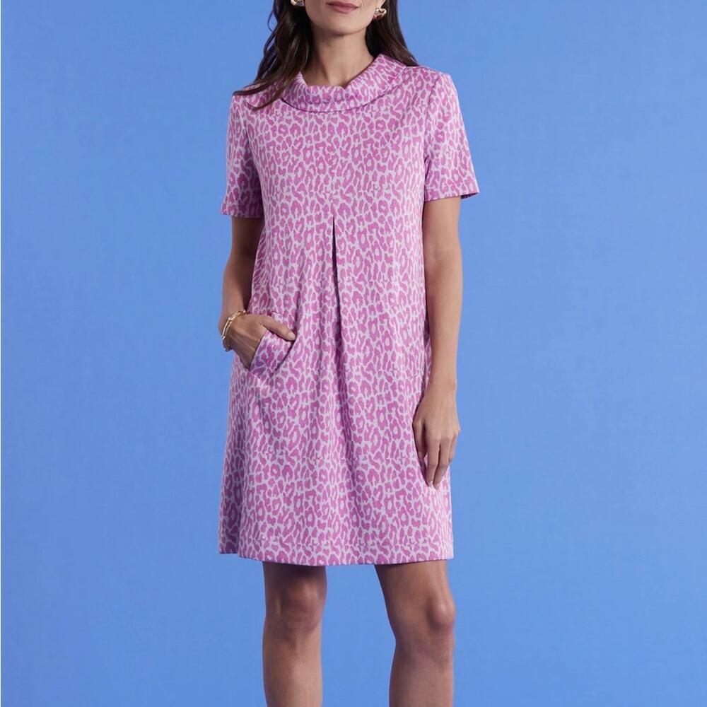 Tyler Boe Pink Cheetah print dress w pockets, front pleat size SM